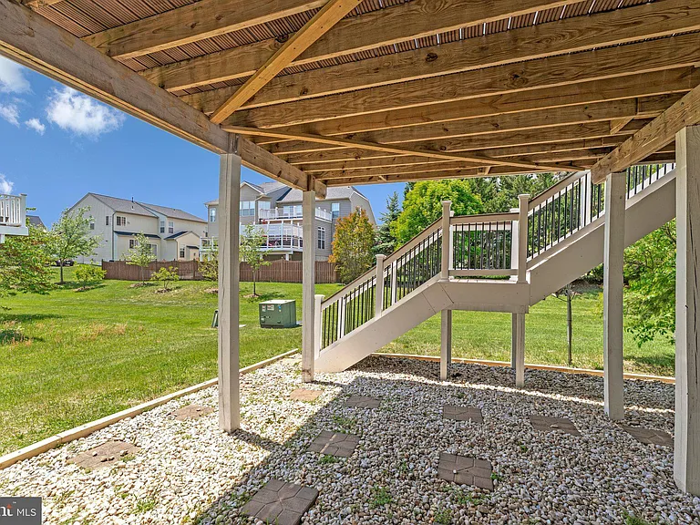 22247 Waterberry Ter — Photo 31