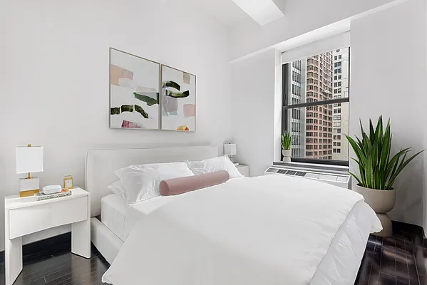 Sold by SERHANT. | media 3