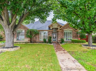 3904 Danzig Dr, Grand Prairie, TX 75052