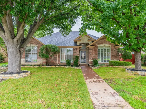 3904 Danzig Dr, Grand Prairie, TX 75052