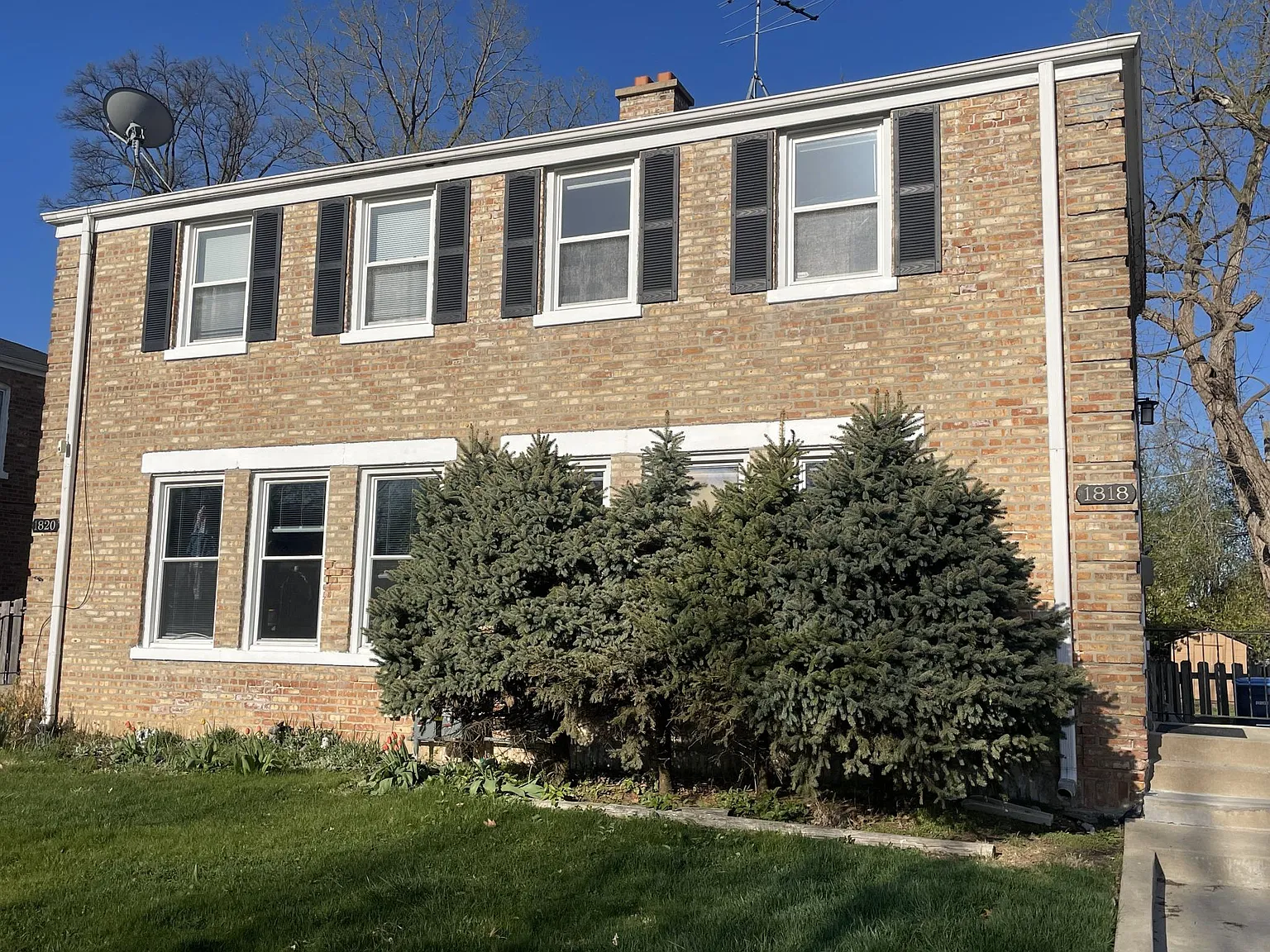 1818 Orchard St photo 1