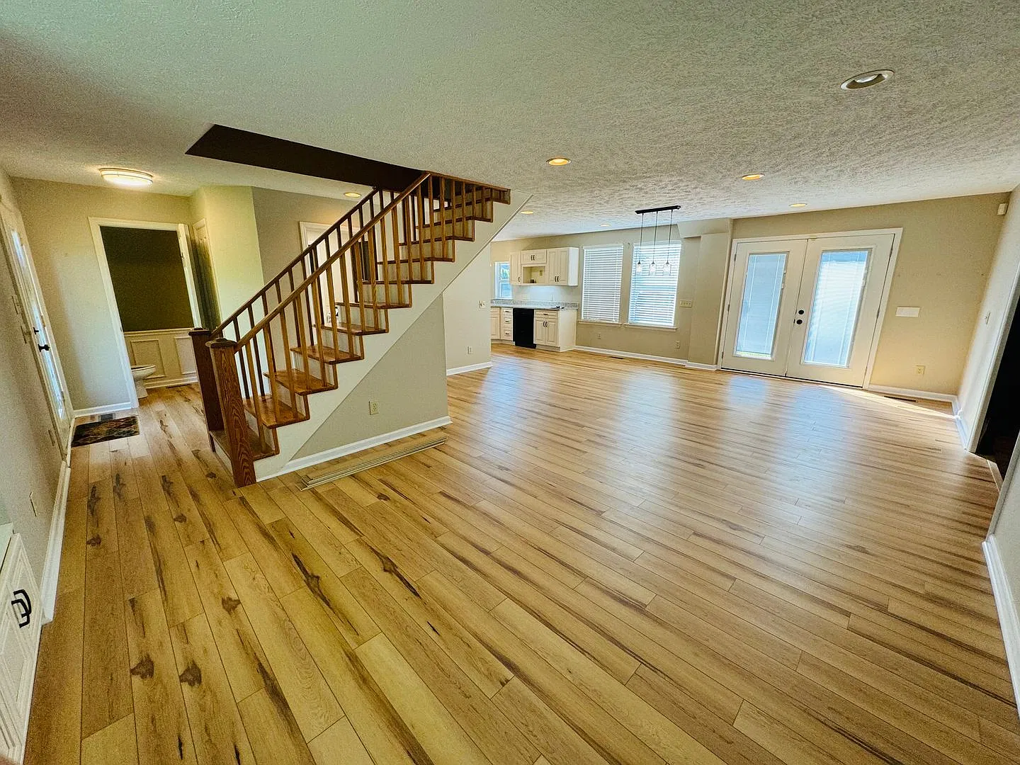 For Lease - 4 Bed, 3.5 Bath, 2750sqft Home in Lebanon — Photo 4