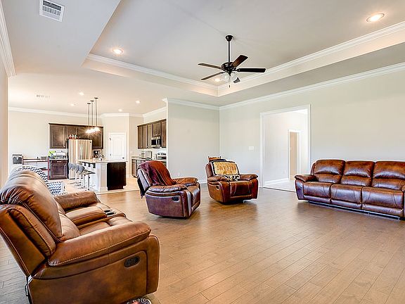 3rd image of 11648 Brookstone Dr