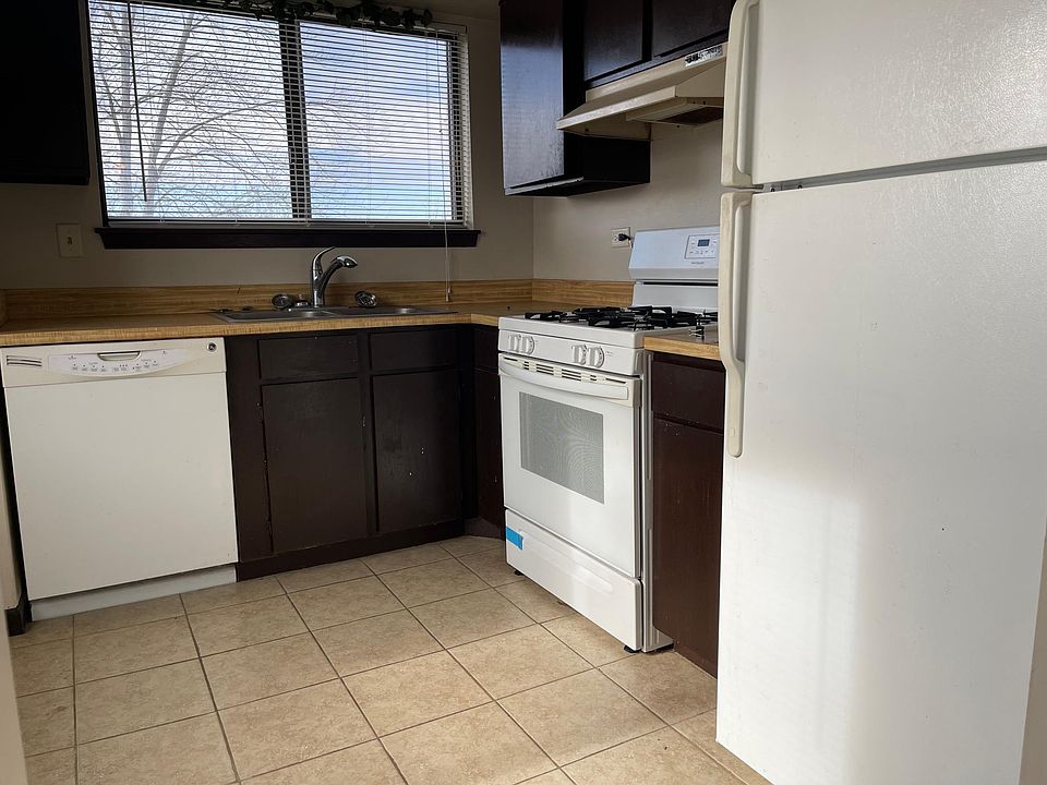 2nd image of 3326 W 184th St #2S