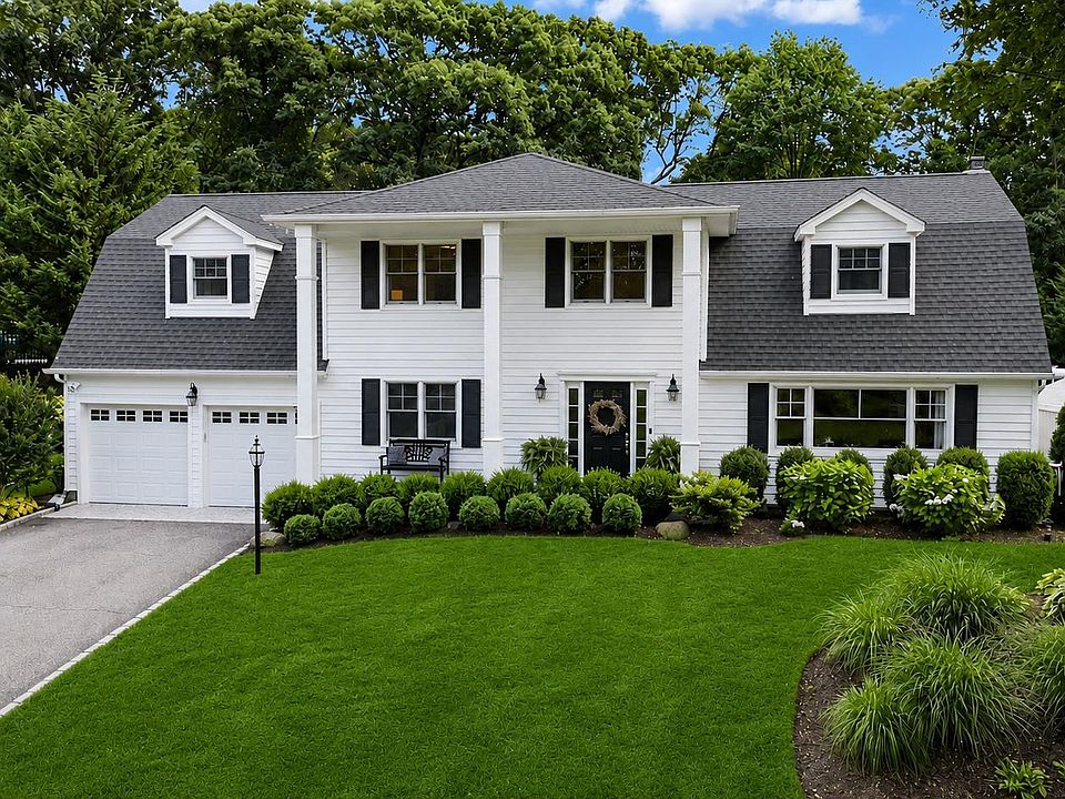 1st image of 8 Rochelle Lane