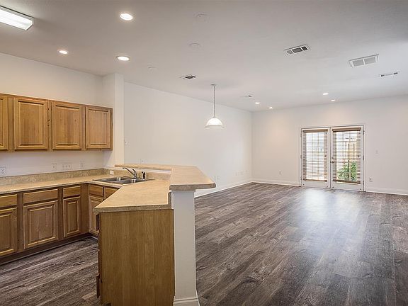 2nd image of 2569 Baytown Cir