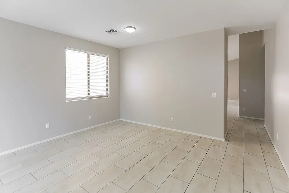 4 bed, 2.0 bath, 1877 sqft, $2,490 — Photo 3