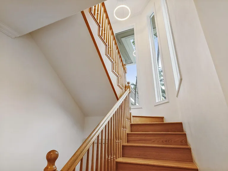 3301 NE 16th St — Photo 70