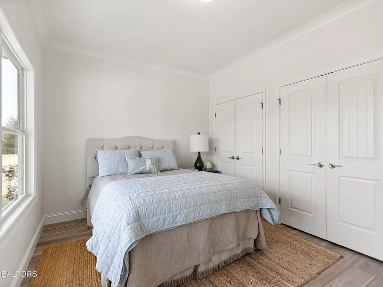 1402 Summer Meadow Dr — Photo 14