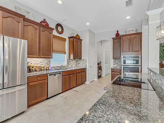3rd image of 219 Middleburg Dr