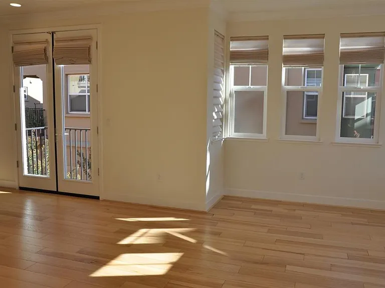 2842 Catalino St — Photo 3