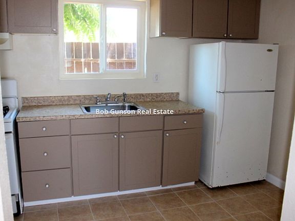 4th image of 320 W 20th St APT 3