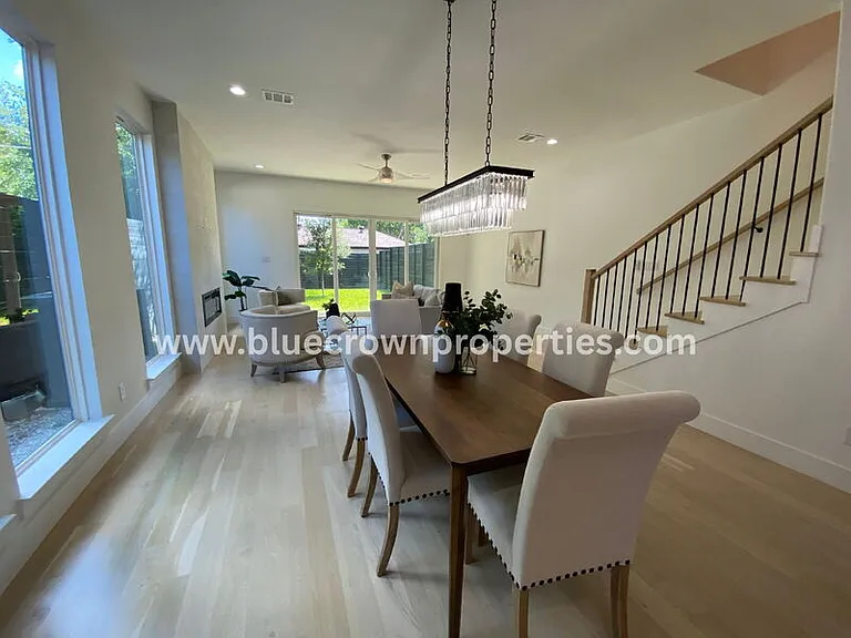807 S Glasgow Dr — Photo 2