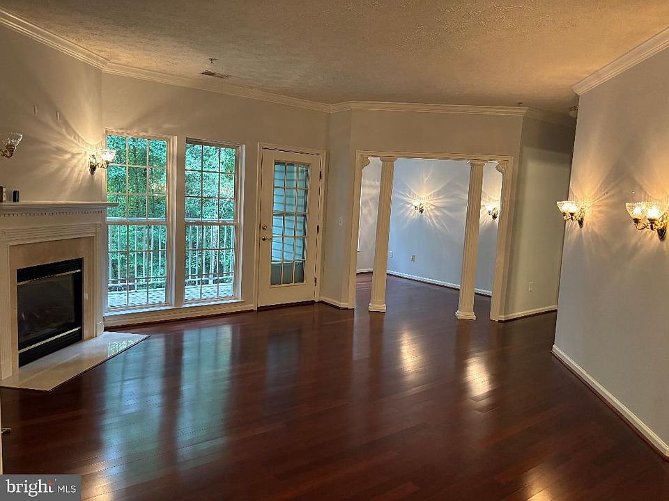 1st image of 4926 Brightleaf Ct #4926
