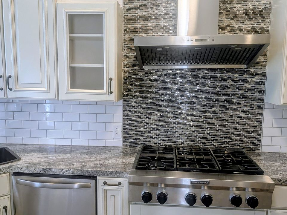 1st image of 634 Bennighof Ave