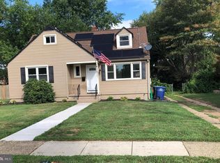 329 Van Sant Dr, Palmyra, NJ 08065