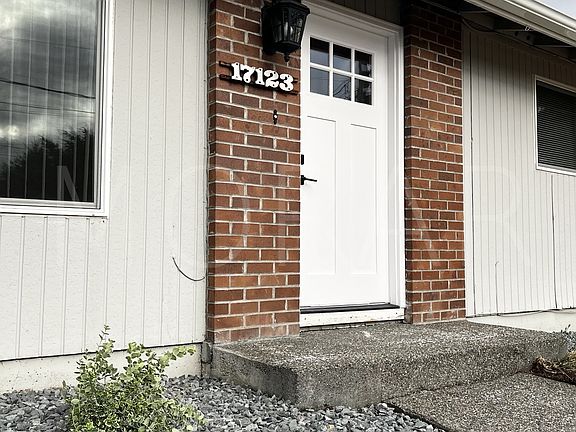 3rd image of 17123 20th Ave E #17123