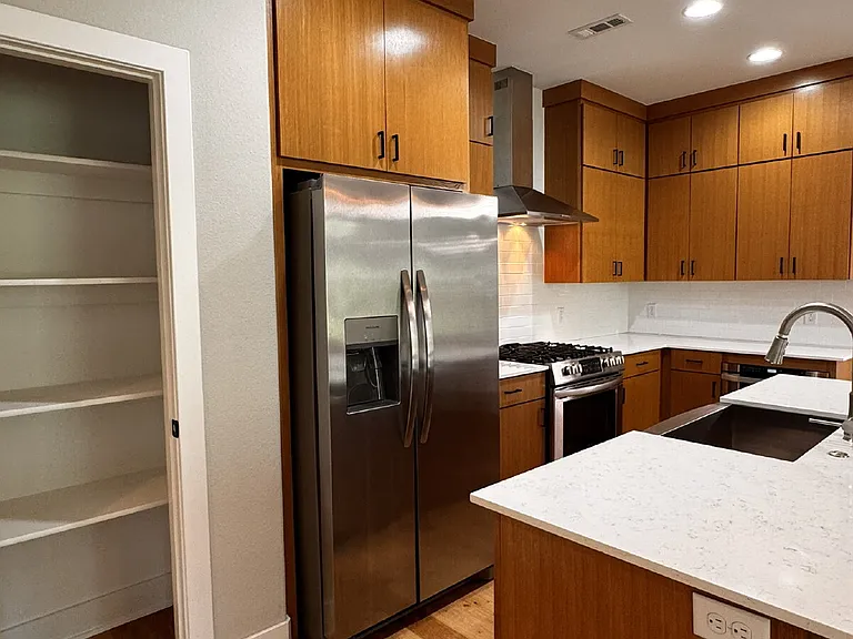 2375 Amherst Aly — Photo 12
