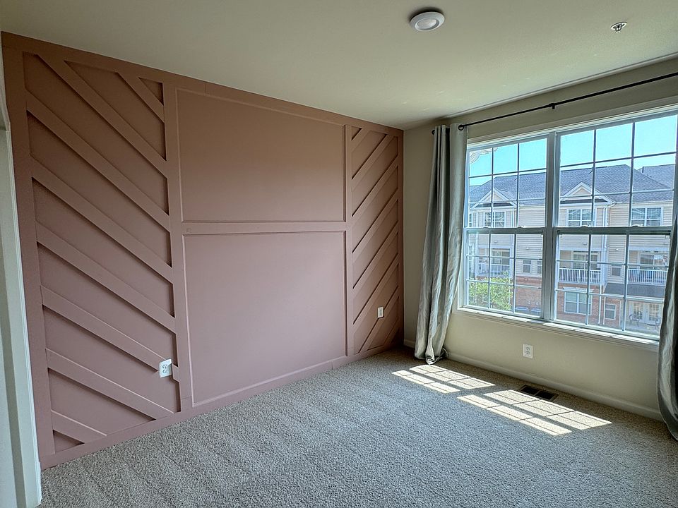 1st image of 43047 Stuarts Glen Ter Unit 103