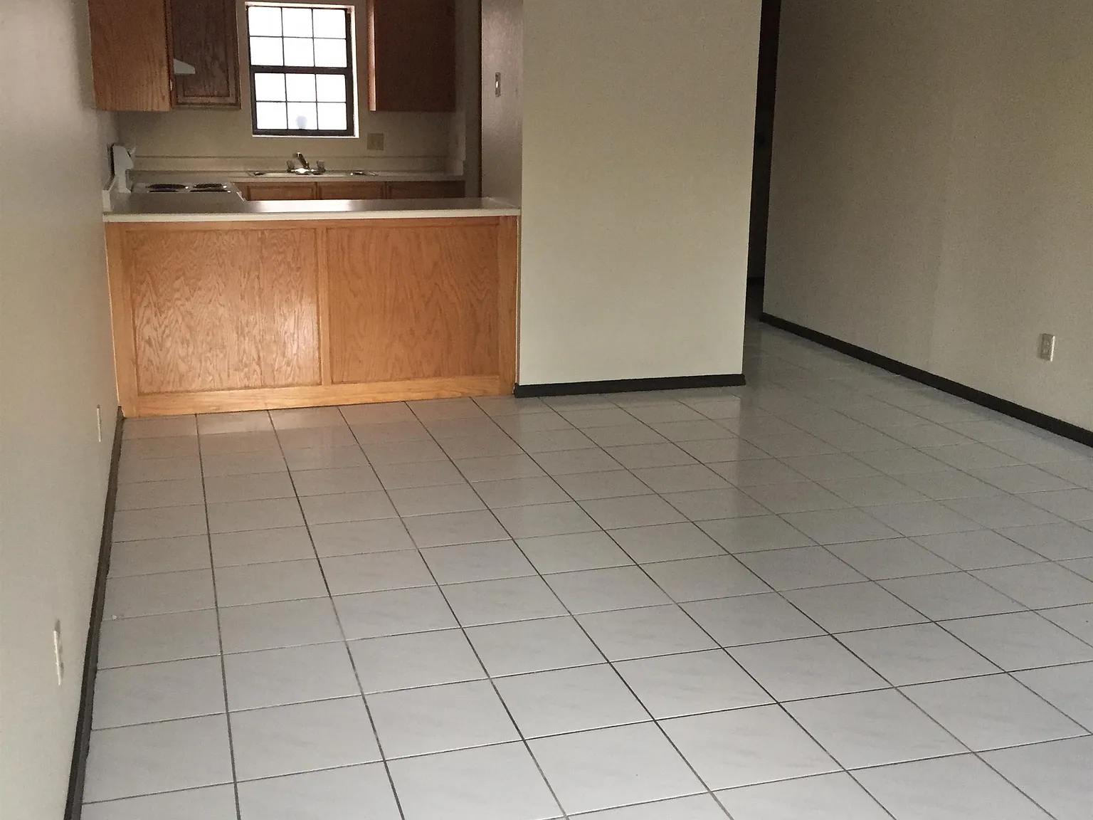 611 Prada Machin Drive - Condominiums- (Resicom) — Photo 2
