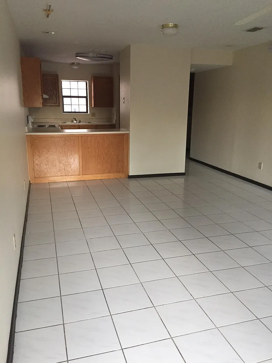 Building Photo - 611 Prada Machin Dr