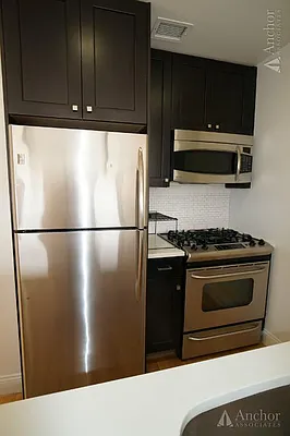 Rented by Anchor Associates | media 27