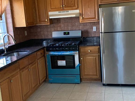 5th image of 2756 Mickle Ave Floor 2