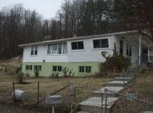 515 Virginia Ave NE, Norton, VA 24273