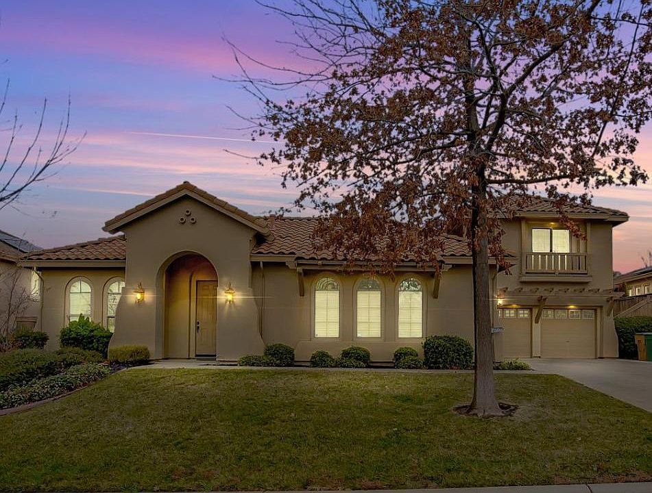 1st image of 104 Estrella Ct