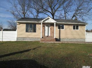51 Benburb St, Amityville, NY 11701