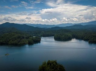 24 Old Lodge Rd, Robbinsville, NC 28771