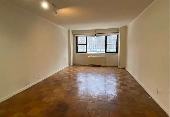 Rented by REAL New York | media 9