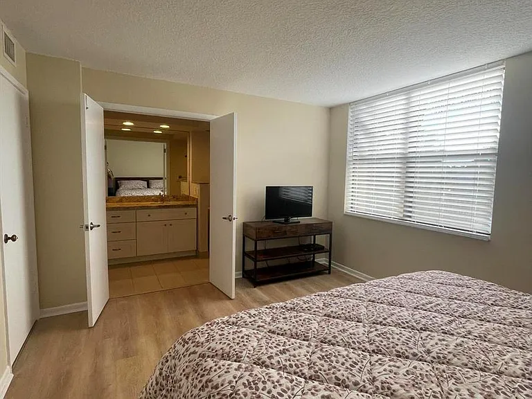 450 Egret Cir #9203 — Photo 24