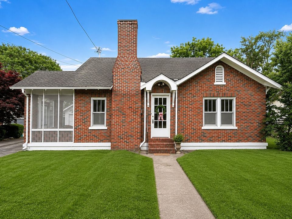 1st image of 211 Kingwood Dr