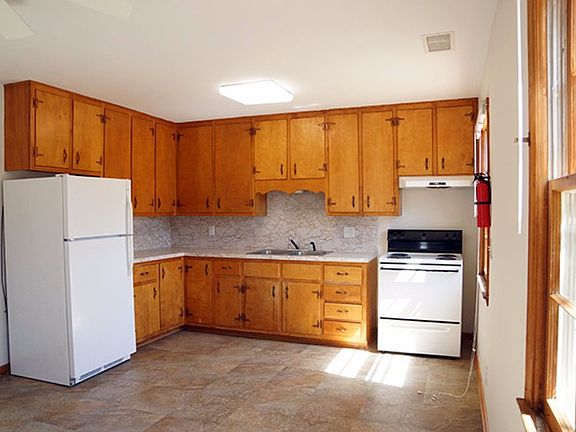 5th image of 204 Burton Ct #6a969c6d4