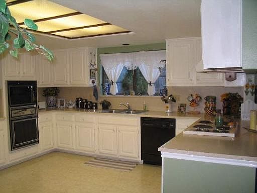 4th image of 12701 CASTLE BEND