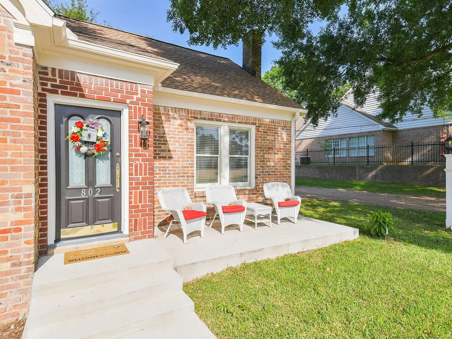 2 bed, 2.0 bath, 1504 sqft, $3,500 — Photo 3