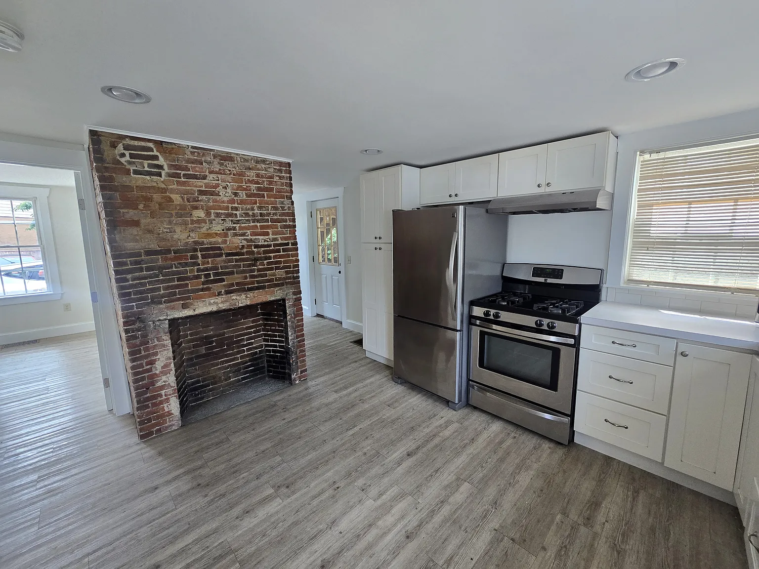 1 bed, 600 sqft, $1,700 — Photo 4