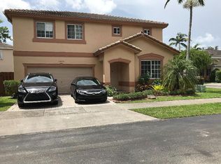 10872 NW 53rd Ln, Doral, FL 33178