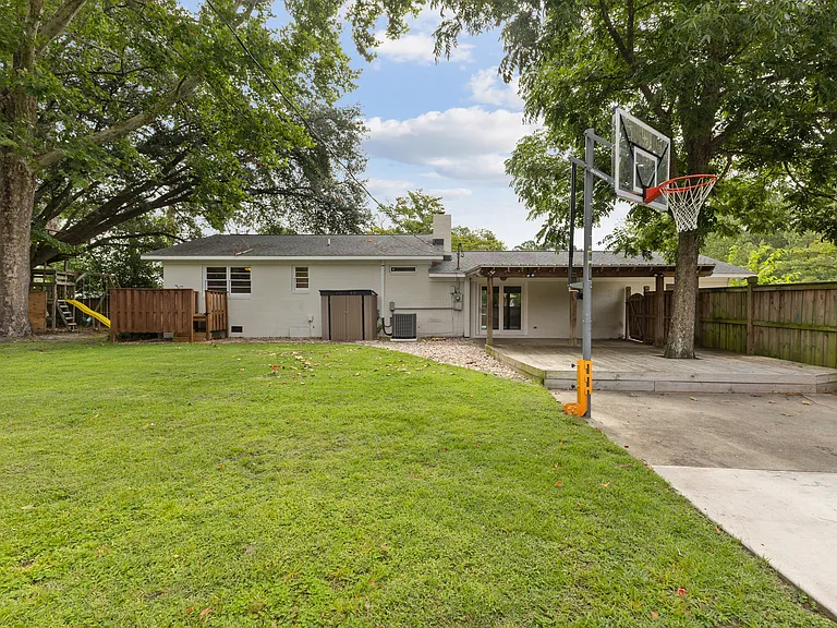 631 Spring Branch Rd — Photo 36