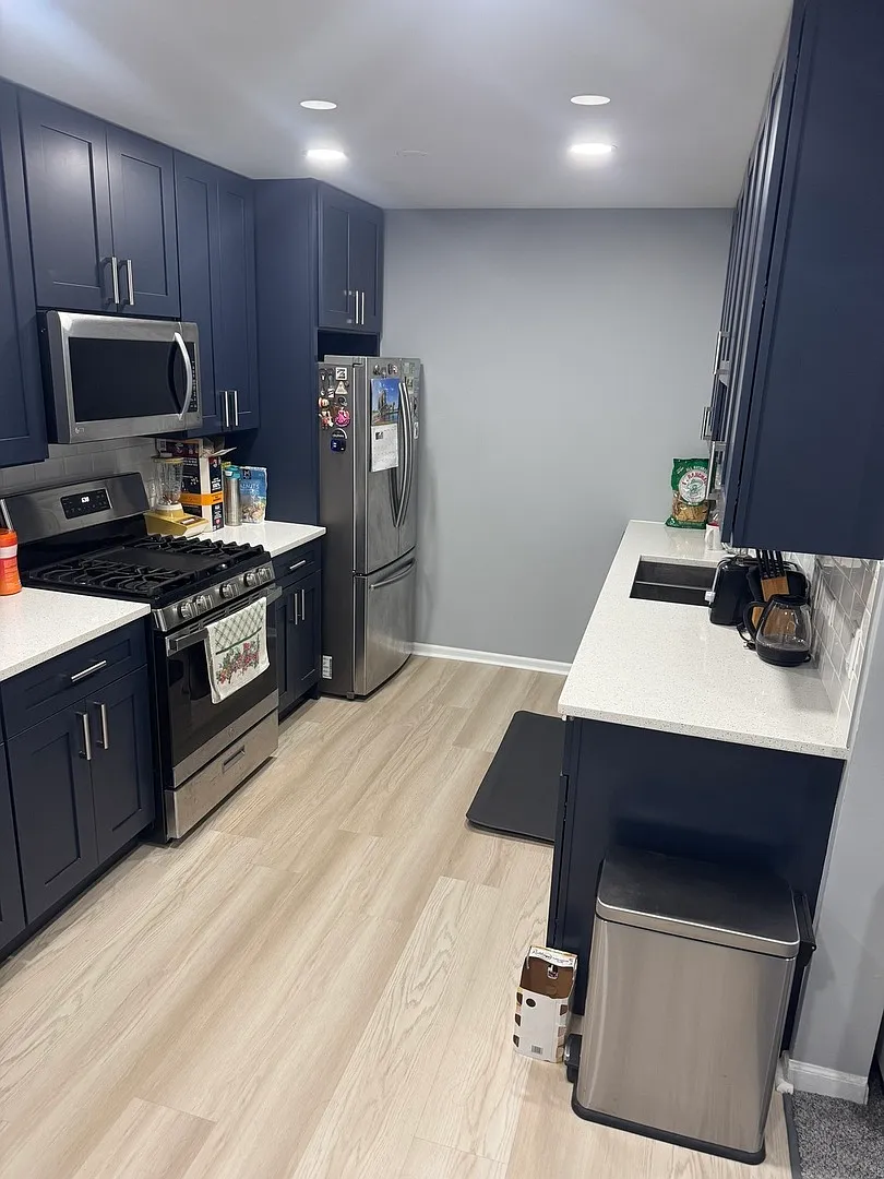 2 bed, 1000 sqft, $2,150 — Photo 4