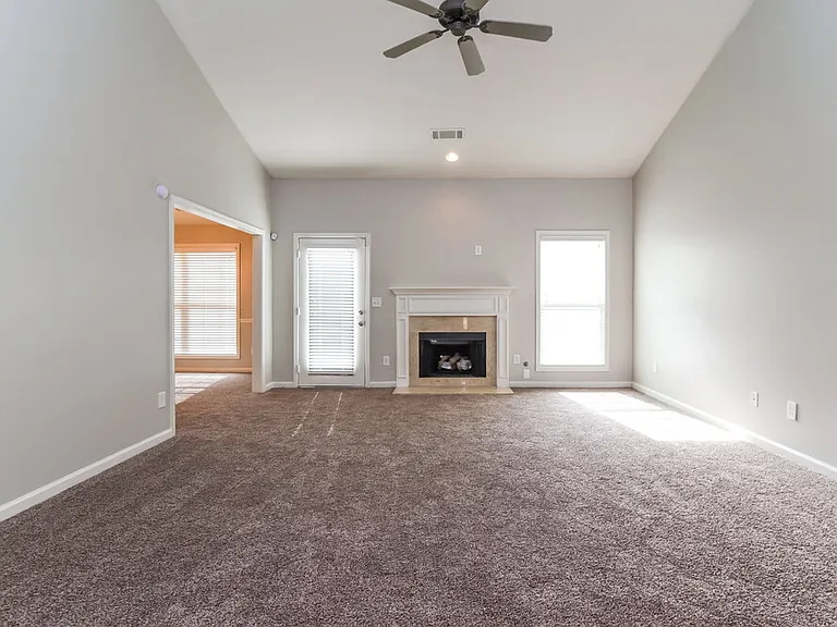 833 Creek Bottom Rd — Photo 2
