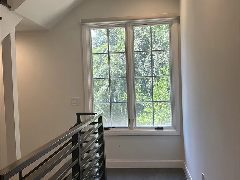 378 W Green St #131 — Photo 16