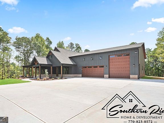 2nd image of 140 Martin Cemetery Rd