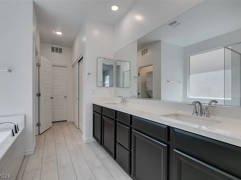 6858 Greensmen Ave — Photo 32