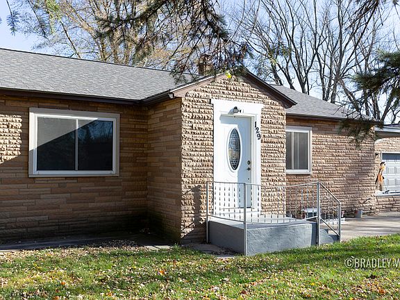 5th image of 129 Grandview Ave