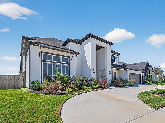 2nd image of 1303 Royal Knoll Ln