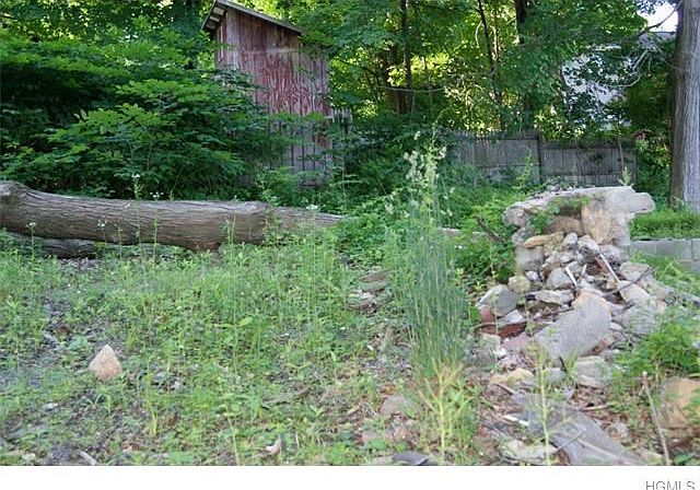 2nd image of 25 Brentwood Rd
