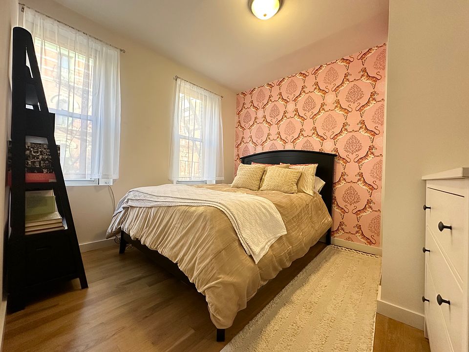 1st image of 210 W 10th St APT 4G