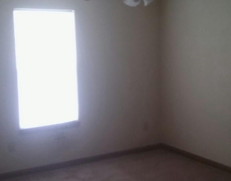 2nd image of 140 Wiltshire Ave